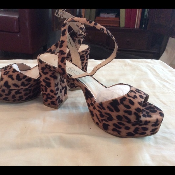chinese laundry leopard sandals